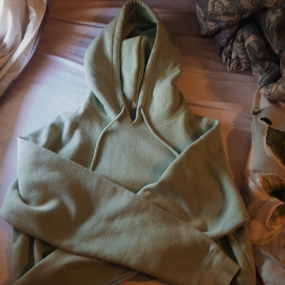 urban outfitters cropped sweater